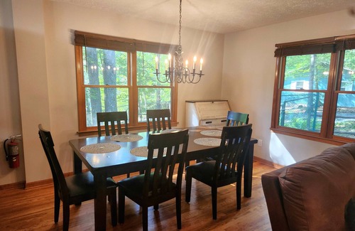 Boone Casa | 3-bedroom, King Beds, Dog-friendly, Skiing, Blowing Rock, Tweetsie, Boone, ASU