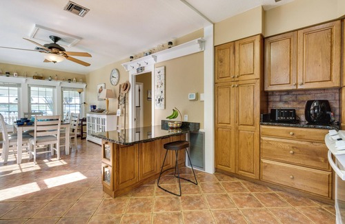 Tavares Cabaña | 3 Bedroom Lakefront Retreat Near Downtown Tavares