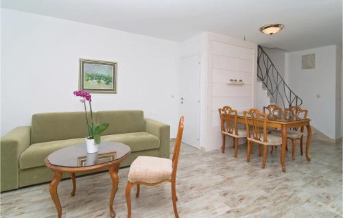 Omis Apartamento | 3 Bedroom Lovely Apartment In Omis