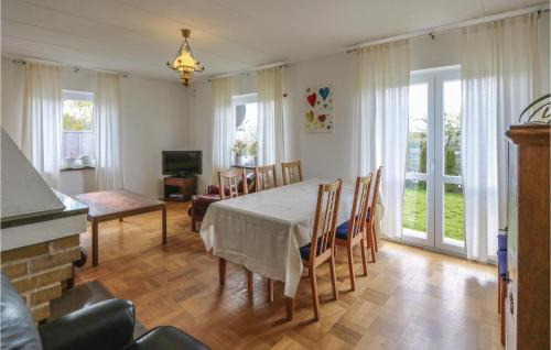 Bunkeflostrand Casa | 3 Bedroom Lovely Home In Bunkeflostrand