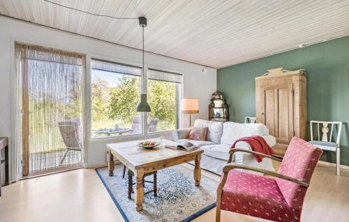 Hong Casa | 3 Bedroom Lovely Home In Høng