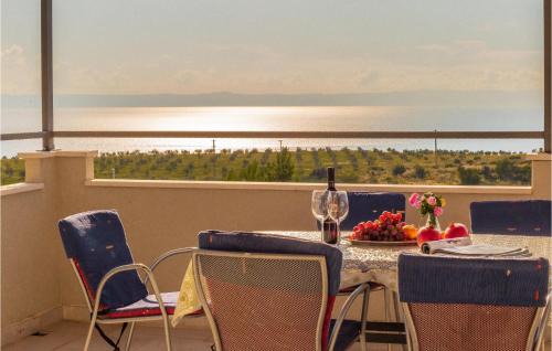 Krvavica Casa | 3 Bedroom Lovely Home In Makarska