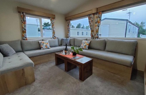 Prestonpans Complejo | 3 Bedroom Luxury Caravan - Vans With Business Sign Not Allowed