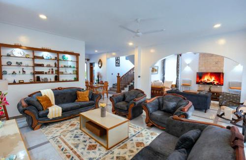Central Kenya Coast Casa | 3 Bedroom Maisonnete
