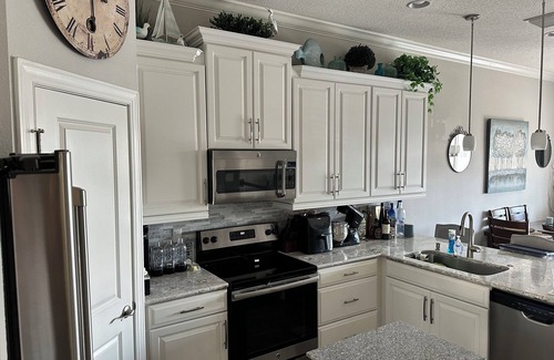 Pinellas Point Casa | 3-bedroom Marina Home on Water w/Private Elevator/Garage/Balcony in St Pete, FL
