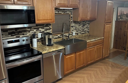Natrona County Casa | 3-bedroom mobile home with horse pasture in welcoming Evansville with WiFi