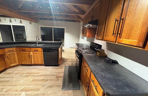 Northville Chalet De Esquí | 3 bedroom mountain &river view Sacandaga River, 4 min. to Great Sacandaga Lake