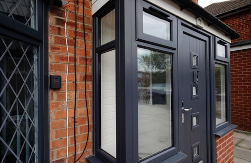 Cheadle Casa | Spacious House for Relocating - Workers - Families