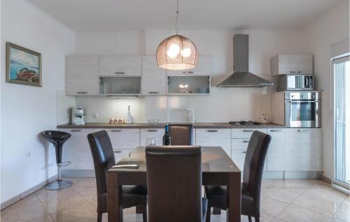 Marcana Apartamento | 3 Bedroom Nice Apartment In Marcana