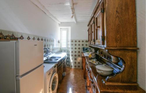 Stazzema Apartamento | 3 Bedroom Nice Apartment In Stazzema