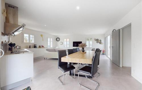 Ronce-les-Bains Casa | 3 Bedroom Nice Home In La Tremblade