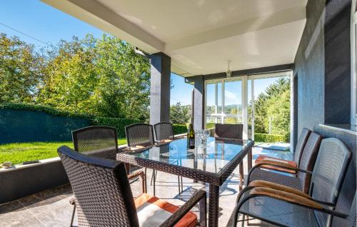 Kraljevec Sesvetski Casa | 3 Bedroom Nice Home In Vurnovec