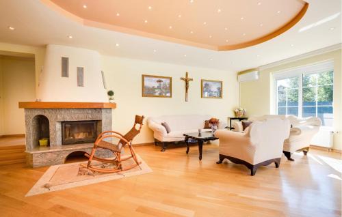 Kraljevec Sesvetski Casa | 3 Bedroom Nice Home In Vurnovec