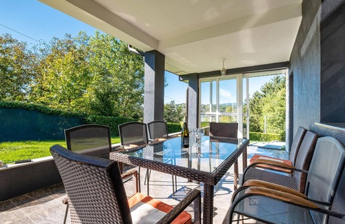 Kraljevec Sesvetski Casa | Bonita casa de 3 dormitorios en.