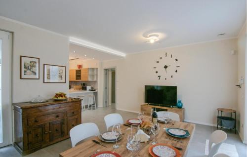 Ripa-Pozzi-Ponterosso Casa | 3 Bedroom Nice Home In Ripa