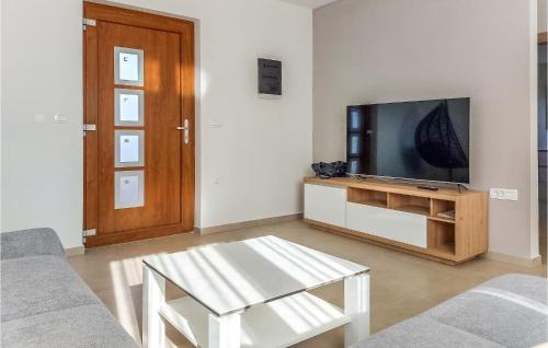 Boljevici Casa | 3 Bedroom Nice Home In Krsan