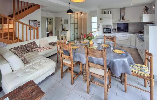Plouha Casa | 3 Bedroom Nice Home In Plouha
