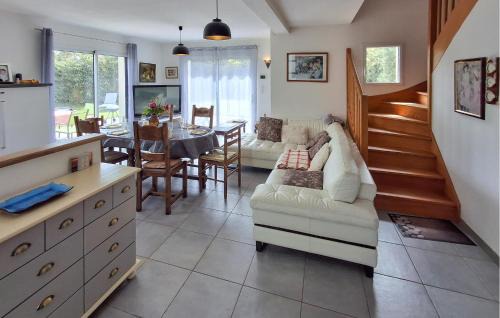 Plouha Casa | 3 Bedroom Nice Home In Plouha