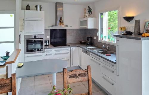 Plouha Casa | 3 Bedroom Nice Home In Plouha
