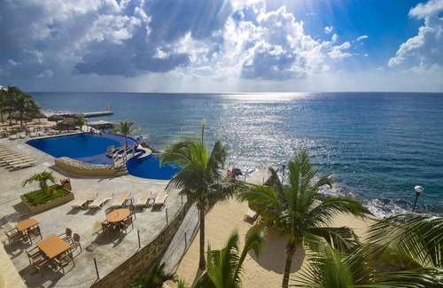 Colonia Andrés Condominio | 3-Bedroom Oceanfront Condo w/Breathtaking Views! Your Dream Getaway in Cozumel