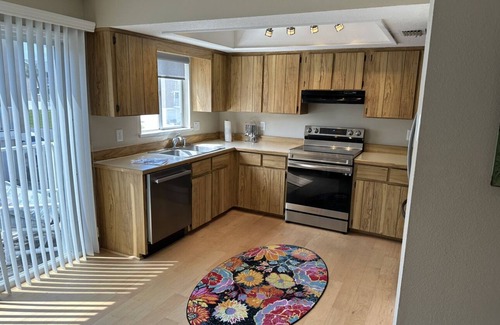 Ormond-by-the-Sea Casa | 3 bedroom Oceanview townhome with double car garage