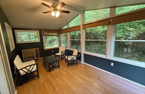 Park Forest Village Casa | 3-bedroom Penn State house walk to restaurants!
