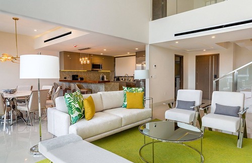 Punta Sam Complejo | Ático Loft de 3 dormitorios con vistas al mar - Solo alojamiento