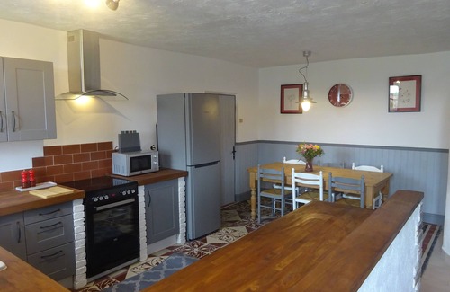 Cersay Casa | 3 bedroom pet friendly traditional stone house