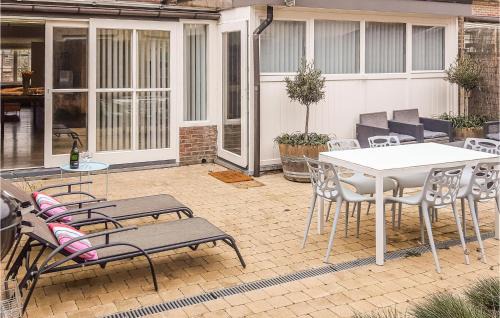 Bredene Casa | 3 Bedroom Pet Friendly Home In Bredene