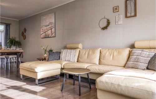 Bredene Casa | 3 Bedroom Pet Friendly Home In Bredene