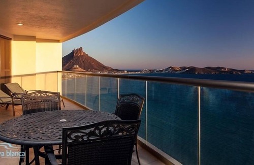 San Carlos Condominio | 3 Bedroom Playa Blanca 1410 Condo by RedAwning