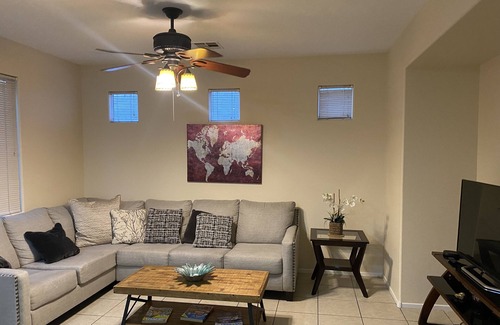 Rhodes Ranch Casa | 3 bedroom (queen size beds), 2.5 bathroom with easy highway access to all your favorite places!
