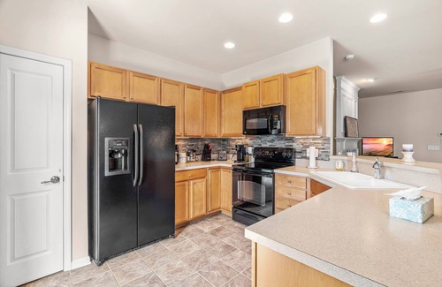 Northwest Raleigh Casa | 3-bedroom Raleigh Townhome near RDU, RTP, Crabtree Valley Mall and Brier Creek