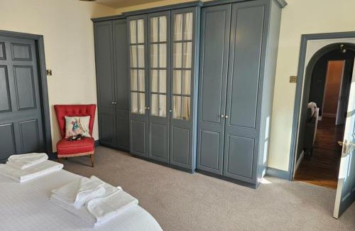 Cashel Casa | 3 Bedroom Retreat - Sleeps 6 - Pet Friendly