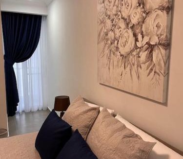 Bugibba Apartamento | 3 Bedroom Seaside Luxury Accommodation - Sleeps 8