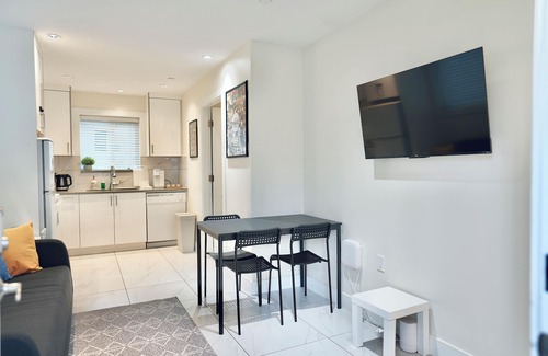 Fraserview Casa | 3-Bedroom Single House/ 1 Free Parking/ Good Location in Vancouver
