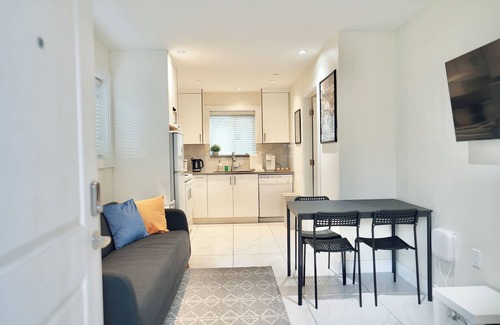 Fraserview Casa | 3-Bedroom Single House/ 1 Free Parking/ Good Location in Vancouver