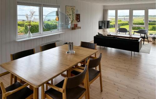Ronbjerg Casa | 3 Bedroom Stunning Home In Øster Assels
