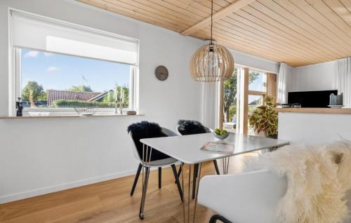 Karrebksminde Casa | 3 Bedroom Stunning Home In Karrebæksminde