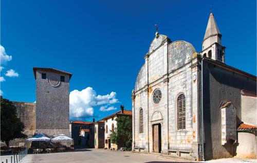 Jursici Casa | 3 Bedroom Stunning Home In Brscici