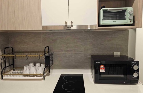 Shah Alam Apartamento | 3 Bedroom Suite in Marvelous Shah Alam with WiFi, Gym, Pool & 2 Carpark, Sleeps6