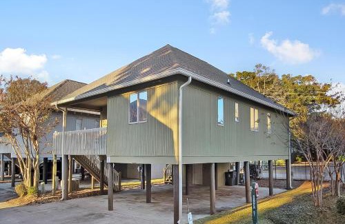 Myrtle Beach Casa | 3 Bedroom Summer Cottage only Steps from the Ocean