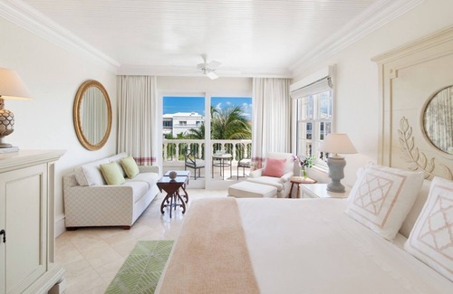 Grace Bay Hotel | 3-bedroom Ocean View Penthouse at The Palms, Infinity Pool & Beachfront Dining