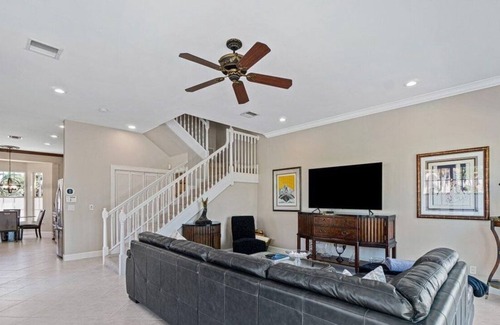 Hillsboro Beach Casa | 3 Bedroom Townhome 435936 by Houzlet