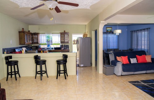 Rhyne Park Village Casa | 3-bedroom townhome in lovely St.Bran's Burg with WiFi, fitness room