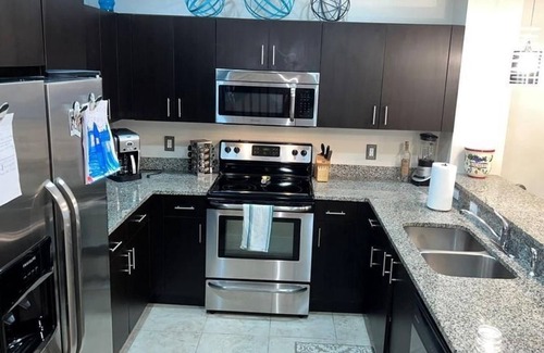 Cypress Point Casa | 3 Bedroom Townhome 436249 by Houzlet