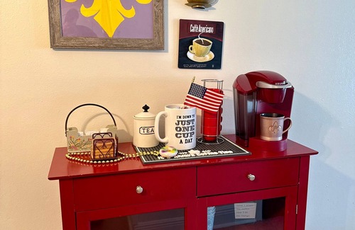 Destrehan Casa | 3-bedroom townhome Destrehan neighborhood just 10 minutes from NOLA airport.