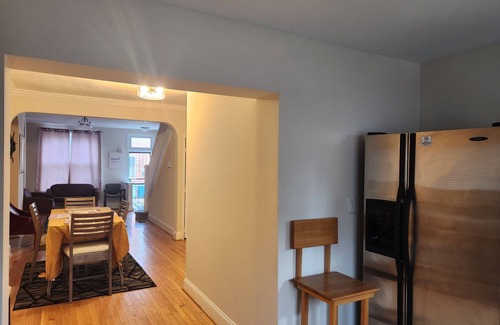 Downtown Baltimore Casa | 3-bedroom townhome in fantastic Baltimore with AC, WiFi.