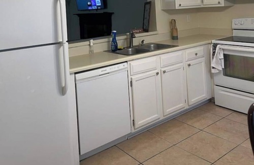Peachtree Corners Casa | 3-bedroom townhome in peaceful Norcross with AC