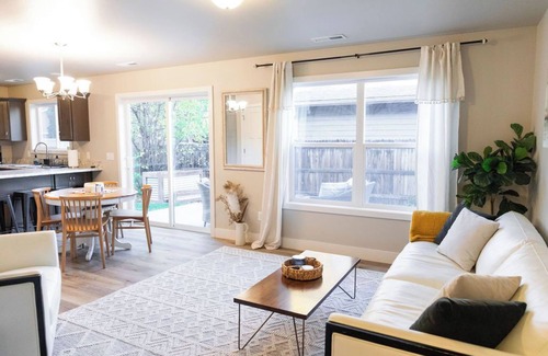 Billings Casa | 3-bedroom townhome with patio and attached 2car garage, close to hospitals